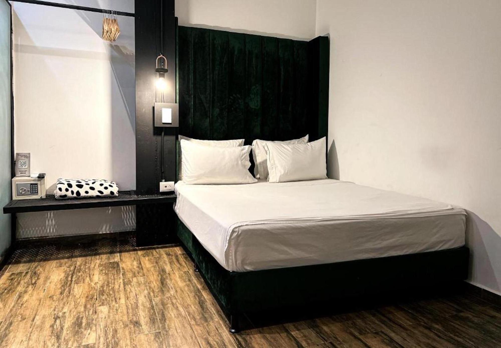 Hotel Lleras Медельин Экстерьер фото